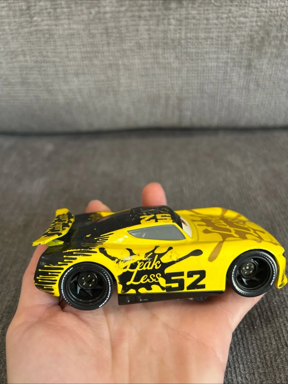Disney Pixar Cars George  #52 1:55 Yellow Leak Less Die-cast Next Gen